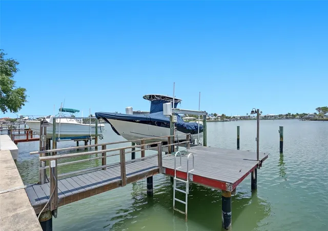 4th image of 2311 Bay Blvd, Indian Rocks Beach, FL 33785 | MLS# TB8508876