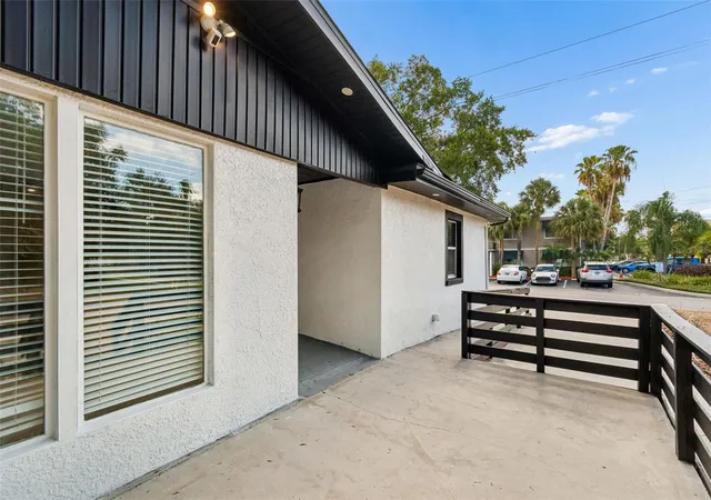 Photo 3 of Single family home for sale at 3901 W Platt St, Tampa, FL 33609 | MLS# TB8508913 | Listing updated on 2026-10-02