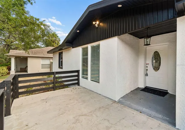 Photo 4 of Single family home for sale at 3901 W Platt St, Tampa, FL 33609 | MLS# TB8508913 | Listing updated on 2026-10-02
