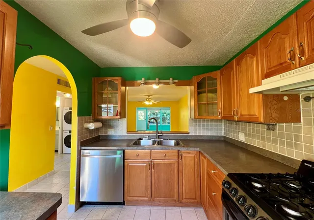 3rd image of 2971 Mission Dr E #54F, Clearwater, FL 33759 | MLS# TB8508960