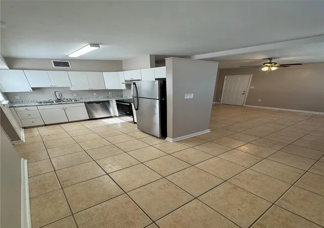 5th image of 2016 E Crenshaw St, Tampa, FL 33610 | MLS# TB8508964