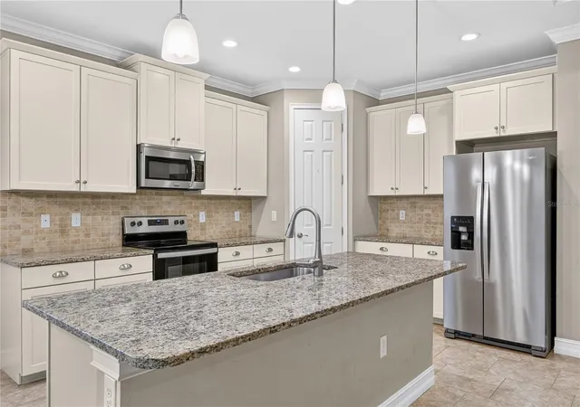 Photo 4 of Single family home for sale at 120 Ventosa Pl, Nokomis, FL 34275 | MLS# A4693741 | Listing updated on 2026-09-02