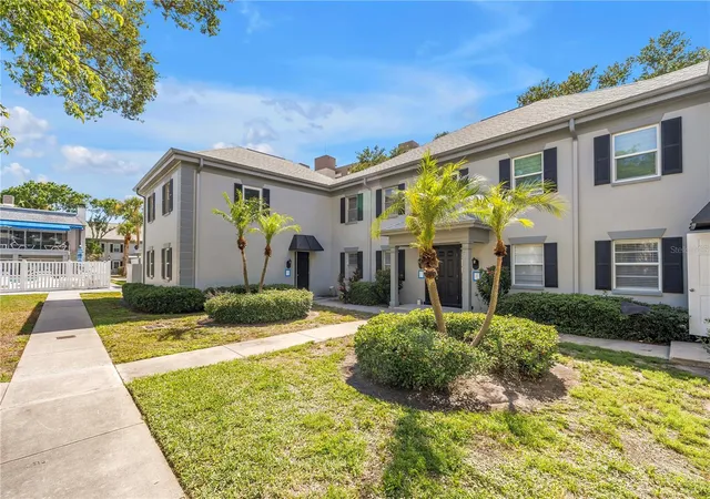 Homes for sale in South Pasadena, FL | 6960 Sunset Dr S #1A, South Pasadena, FL 33707 | MLS# TB8508980