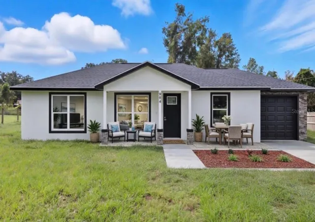 Photo 1 of Single family home for sale at 19857 Sw Flamingo Dr, Dunnellon, FL 34431 | MLS# OM724786 | Listing updated on 2026-09-17
