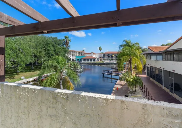 4th image of 2571 Cyprus Dr, PALM HARBOR, FL 34684