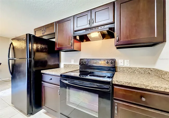 Photo 3 of Single family home for sale at 3 Pine Trak Pl, Ocala, FL 34472 | MLS# OM724791 | Listing updated on 2026-09-02