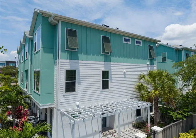 Photo 1 of Townhouse for sale at 2851 1st Avenue S, Saint Petersburg, FL 33712 | MLS# TB8509019 | Listing updated on 2026-09-14