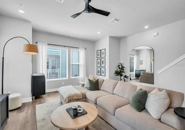 5th image of 2851 1st Avenue S, Saint Petersburg, FL 33712 | MLS# TB8509019
