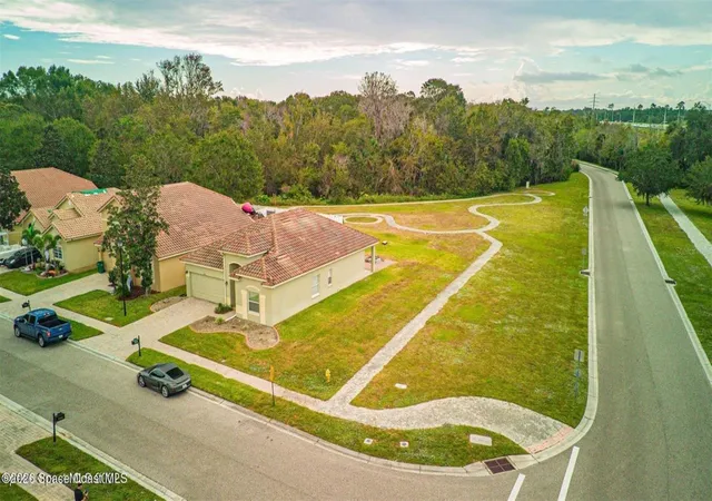 5th image of 4367 Fitzroy Reef Dr, Mims, FL 32754 | MLS# O6408216