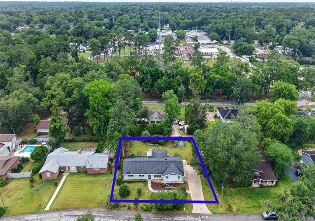Photo 2 of Single family home for sale at 550 Se 39th Terrace, Ocala, FL 34471 | MLS# OM724794 | Listing updated on 2026-08-08