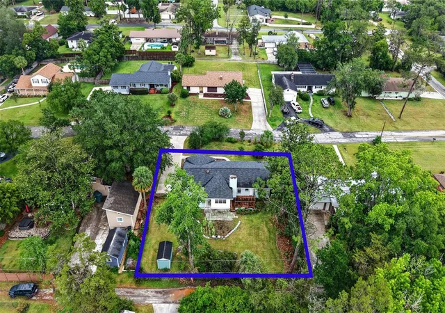 Photo 3 of Single family home for sale at 550 SE 39th Terrace, Ocala, FL 34471 | MLS# OM724794 | Listing updated on 2026-08-08