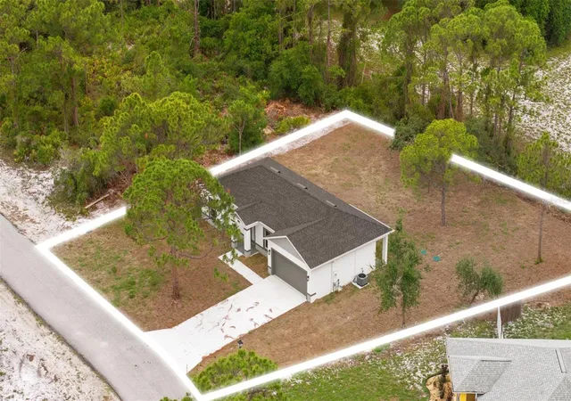 Photo 3 of Sale Pending at 108 Oxbow Dr, Sebring, FL 33876 | MLS# S5149981 | Listing updated on 2026-09-25