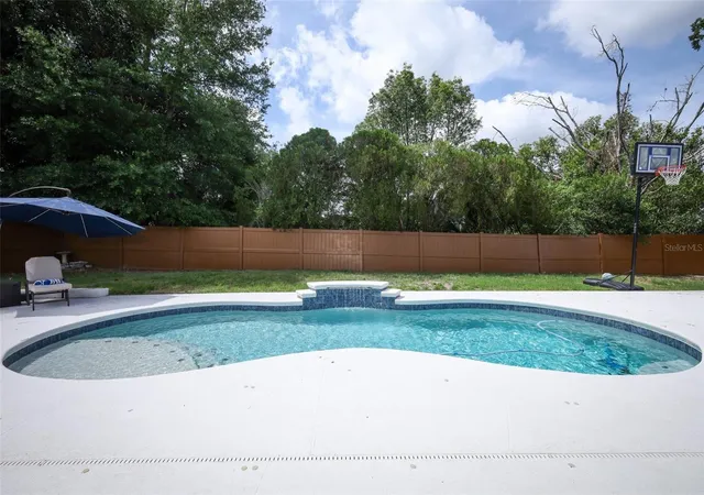 4th image of 1349 Valley Pine Cir, Apopka, FL 32712 | MLS# O6408227
