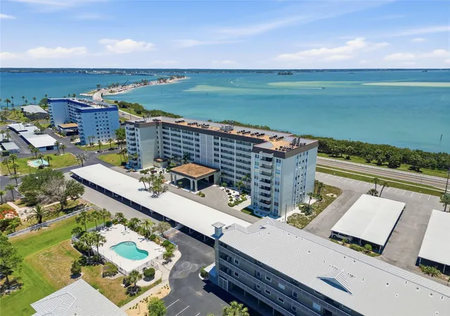 Homes for sale in Dunedin, FL | 9 Forbes Pl Pl #112, Dunedin, FL 34698 | MLS# TB8509048