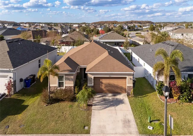 Photo 4 of Single family home for sale at 4563 Orchard Grv Rd, St Cloud, FL 34772 | MLS# S5149983 | Listing updated on 2026-07-14