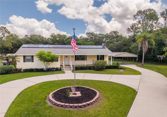 Photo 1 of Sale Pending at 2955 Godwin Rd, St Cloud, FL 34772 | MLS# S5149984 | Listing updated on 2026-08-17