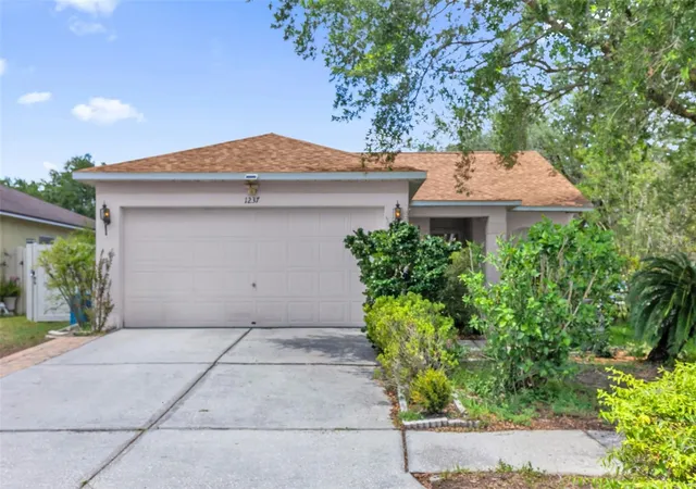 Photo 1 of Single family home for sale at 1237 Franford Dr, Brandon, FL 33511 | MLS# O6408248 | Listing updated on 2026-08-19