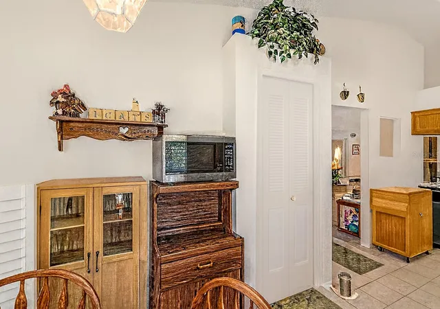 Photo 3 of Single family home for sale at 1237 Franford Dr, Brandon, FL 33511 | MLS# O6408248 | Listing updated on 2026-08-19