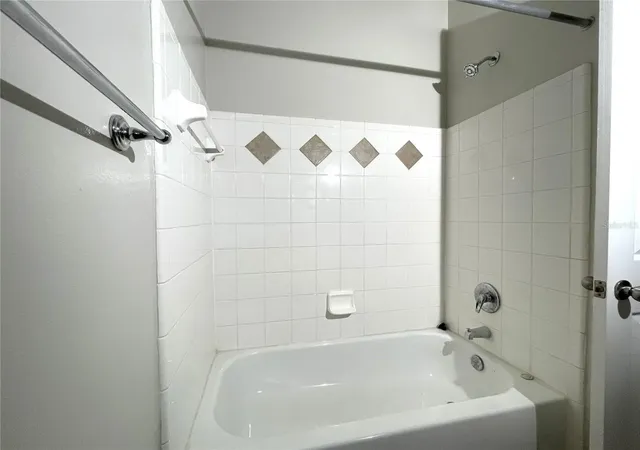 2nd image of 4207 S Dale Mabry Hwy, TAMPA, FL 33611