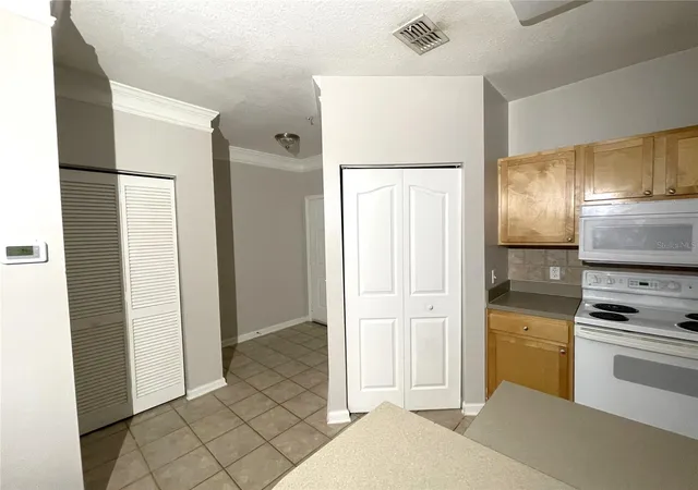 Photo 2 of Sale Pending at 4207 S Dale Mabry Hwy #9201, Tampa, FL 33611 | MLS# TB8509103 | Listing updated on 2026-09-14