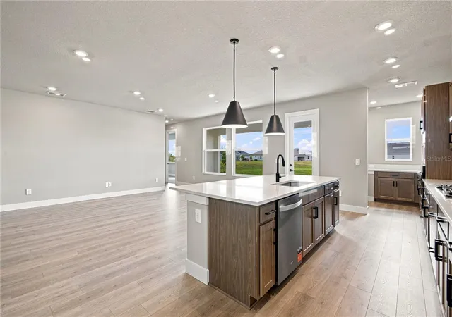 Photo 4 of Single family home for sale at 7733 Marina Bay Cvs, Palmetto, FL 34221 | MLS# TB8509123 | Listing updated on 2026-10-08