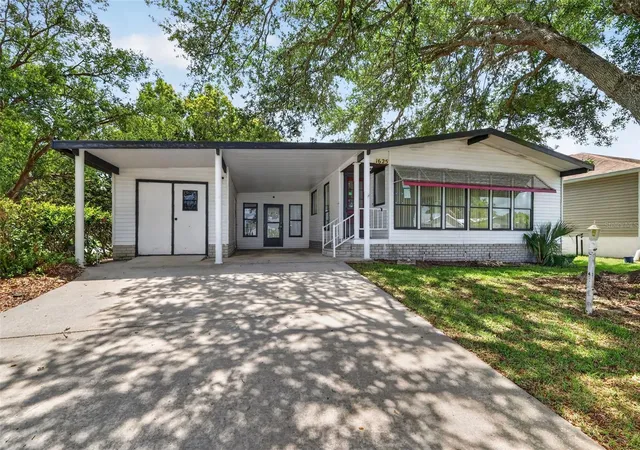 2nd image of 1625 Hilton Head Blvd, Lady Lake, FL 32159 | MLS# O6408296