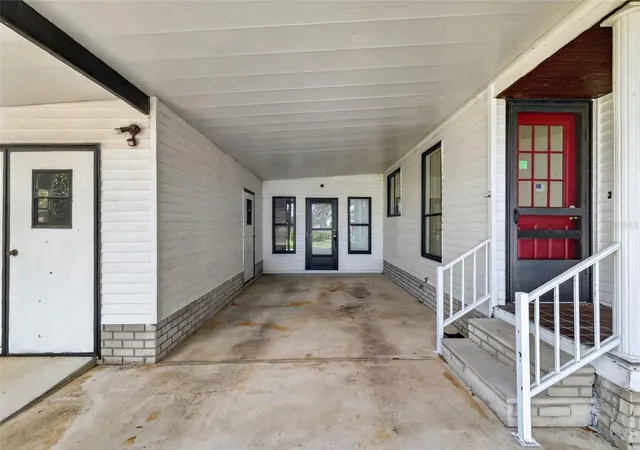 Photo 3 of Manufactured home for sale at 1625 Hilton Head Blvd, Lady Lake, FL 32159 | MLS# O6408296 | Listing updated on 2026-08-14