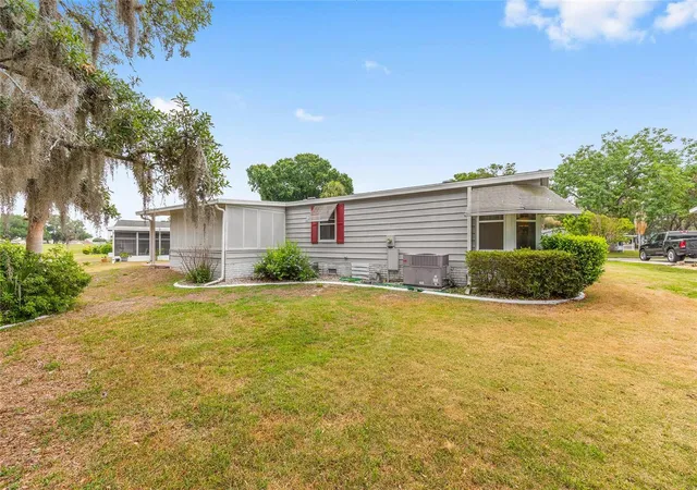 4th image of 951 Oleander St, Lady Lake, FL 32159 | MLS# OM724813