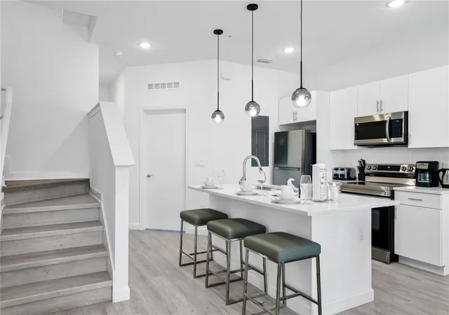 Photo 4 of Townhouse for sale at 412 Famagusta Dr, Davenport, FL 33896 | MLS# O6408323 | Listing updated on 2026-06-18