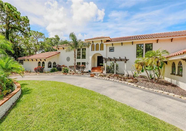 1st image of 500 N Highland Ave, Tarpon Springs, FL 34688 | MLS# TB8509185