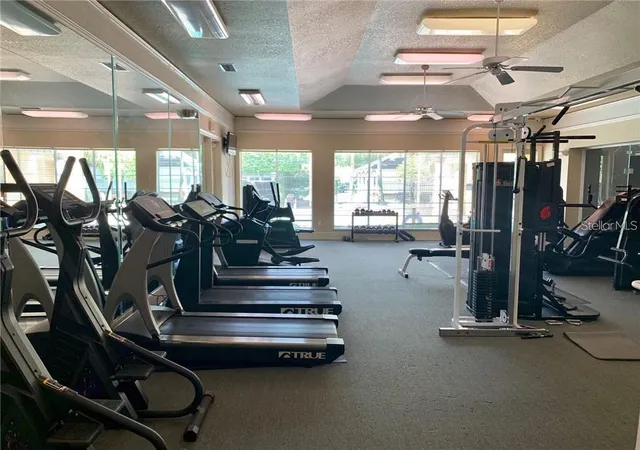 2nd image of 17101 Carrington Park Dr, TAMPA, FL 33647