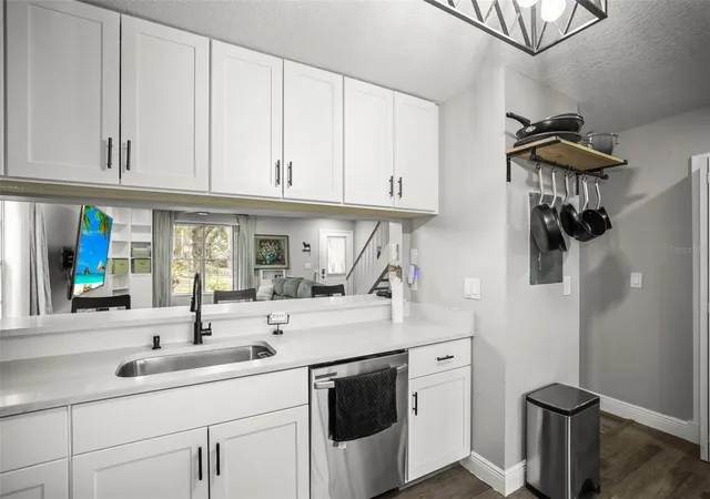 Photo 3 of Townhouse for sale at 933 Hamilton Ct, Palm Harbor, FL 34683 | MLS# TB8509208 | Listing updated on 2026-10-07