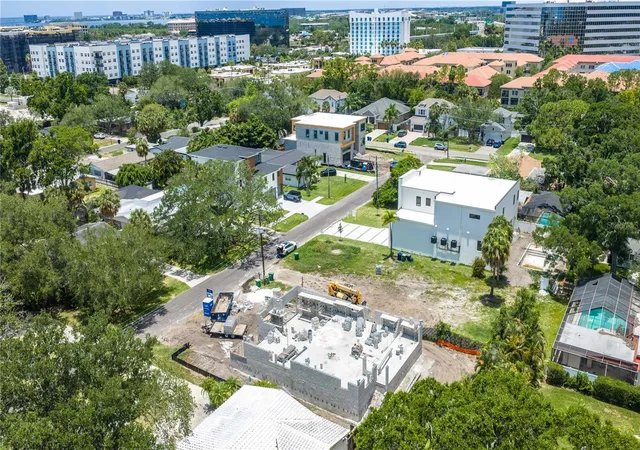4th image of 210 S Treasure Dr, Tampa, FL 33609 | MLS# TB8509218