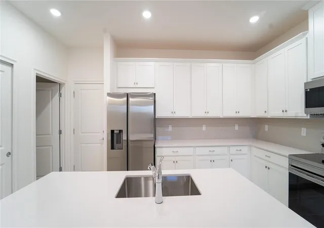 Photo 4 of Townhouse for sale at 4887 Cross Prairie Pkwy, Saint Cloud, FL 34772 | MLS# O6408349 | Listing updated on 2026-06-11