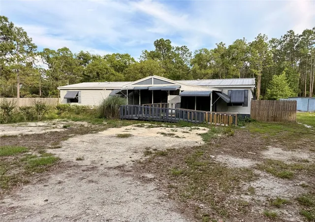 Homes for sale in Morriston, FL | 7561 Se 120th Ct, Morriston, FL 32668 | MLS# OM724829