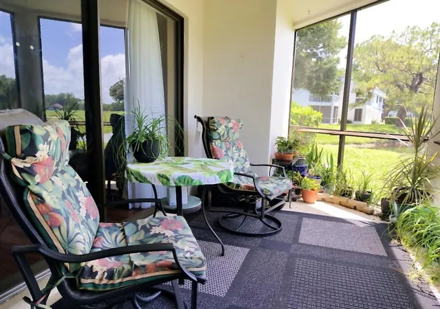 2nd image of 3549 Indigo Pond Dr, PALM HARBOR, FL 34685