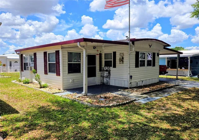 Homes for sale in Zephyrhills, FL | 6235 Parksend Ln, Zephyrhills, FL 33542 | MLS# TB8509253