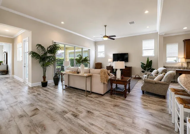 3rd image of 13928 Swallow Hill Dr, Lithia, FL 33547 | MLS# O6408388