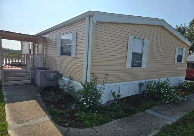 2nd image of 1125 Peninsular Dr, Lake Wales, FL 33853 | MLS# K4903500