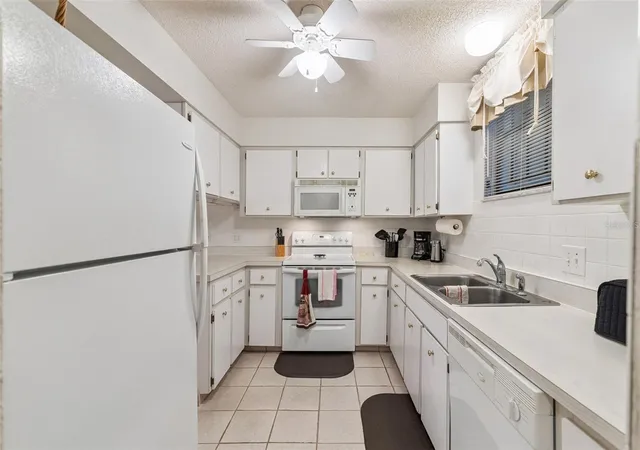Photo 4 of Condo for sale at 325 Wilder Blvd #103, Daytona Beach, FL 32114 | MLS# V4949123 | Listing updated on 2026-10-03