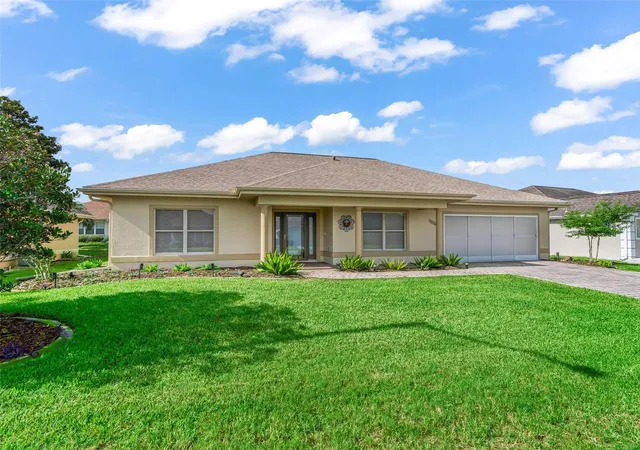 Photo 3 of Sale Pending at 11086 SE 175th Place, Summerfield, FL 34491 | MLS# G5112432 | Listing updated on 2026-09-14