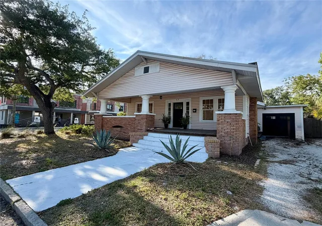Photo 1 of Single family home for sale at 419 W Park Ave, Tampa, FL 33602 | MLS# TB8509308 | Listing updated on 2026-09-15