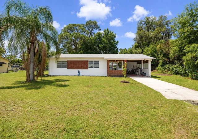 Homes for sale in Debary, FL | 9 Sunset Dr, Debary, FL 32713 | MLS# S5150031
