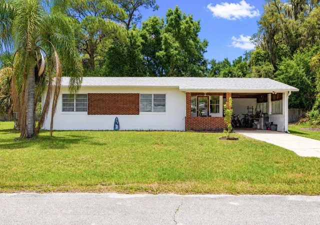 Homes for sale in Debary, FL | 9 Sunset Dr, Debary, FL 32713 | MLS# S5150031