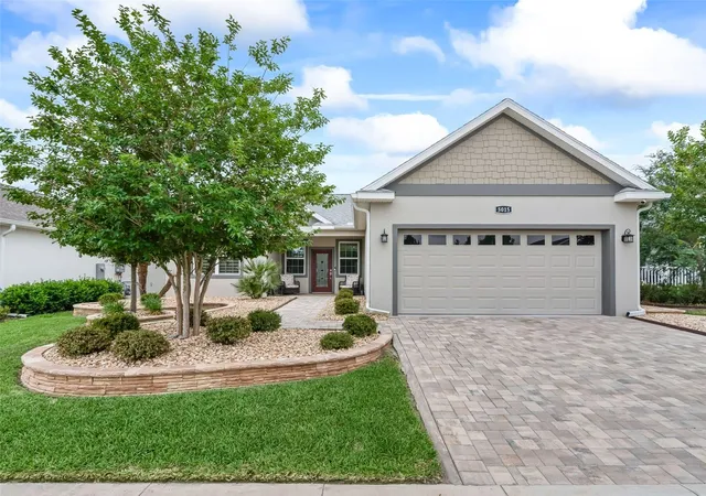 Photo 3 of Single family home for sale at 5015 Ne 125th Loop, Oxford, FL 34484 | MLS# G5112434 | Listing updated on 2026-09-12