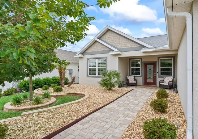 Photo 3 of Single family home for sale at 5015 NE 125th Loop, Oxford, FL 34484 | MLS# G5112434 | Listing updated on 2026-09-12