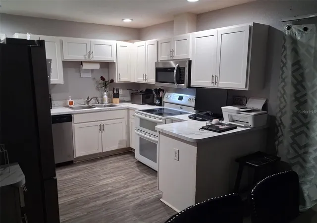 3rd image of 505 Holt Cir, Winter Haven, FL 33880 | MLS# O6408441