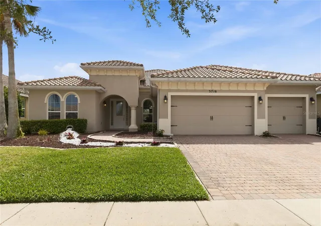 Homes for sale in Kissimmee, FL | 3716 Paradiso Cir, Kissimmee, FL 34746 | MLS# O6408454