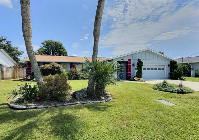 Photo 2 of Single family home for sale at 34 Felter Ln, Palm Coast, FL 32137 | MLS# FC318582 | Listing updated on 2026-08-31