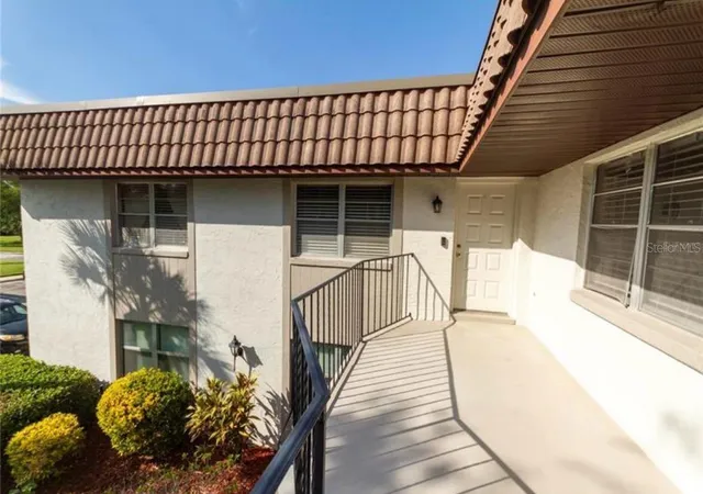 Listing Photo 3 - Condo for sale in building located at 170 Windtree Ln, WINTER GARDEN, FL 34787
